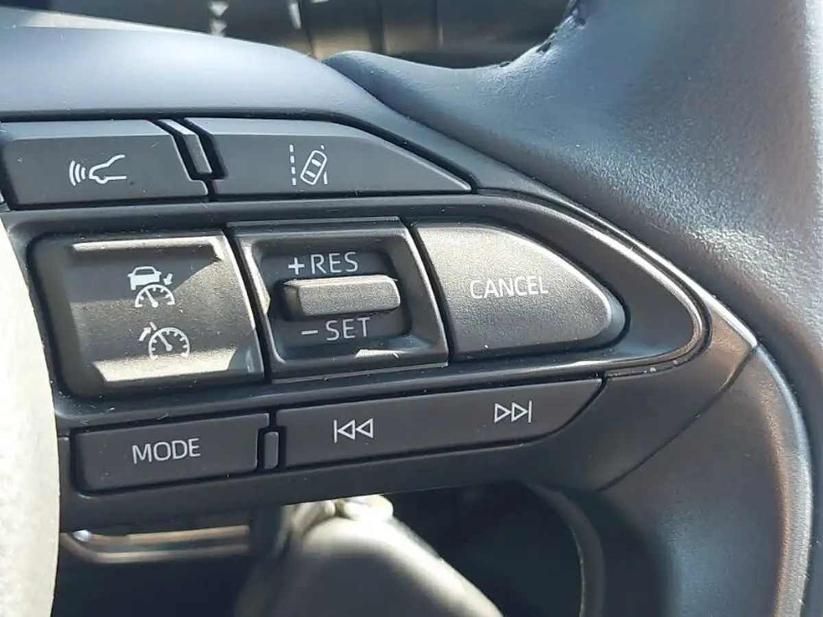 2022-toyota-yaris-15-vvt-i-icon-big-15