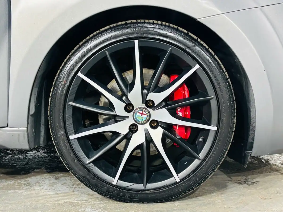 2014-alfa-romeo-mito-14-quadrifoglio-verde-alfa-tct-big-27