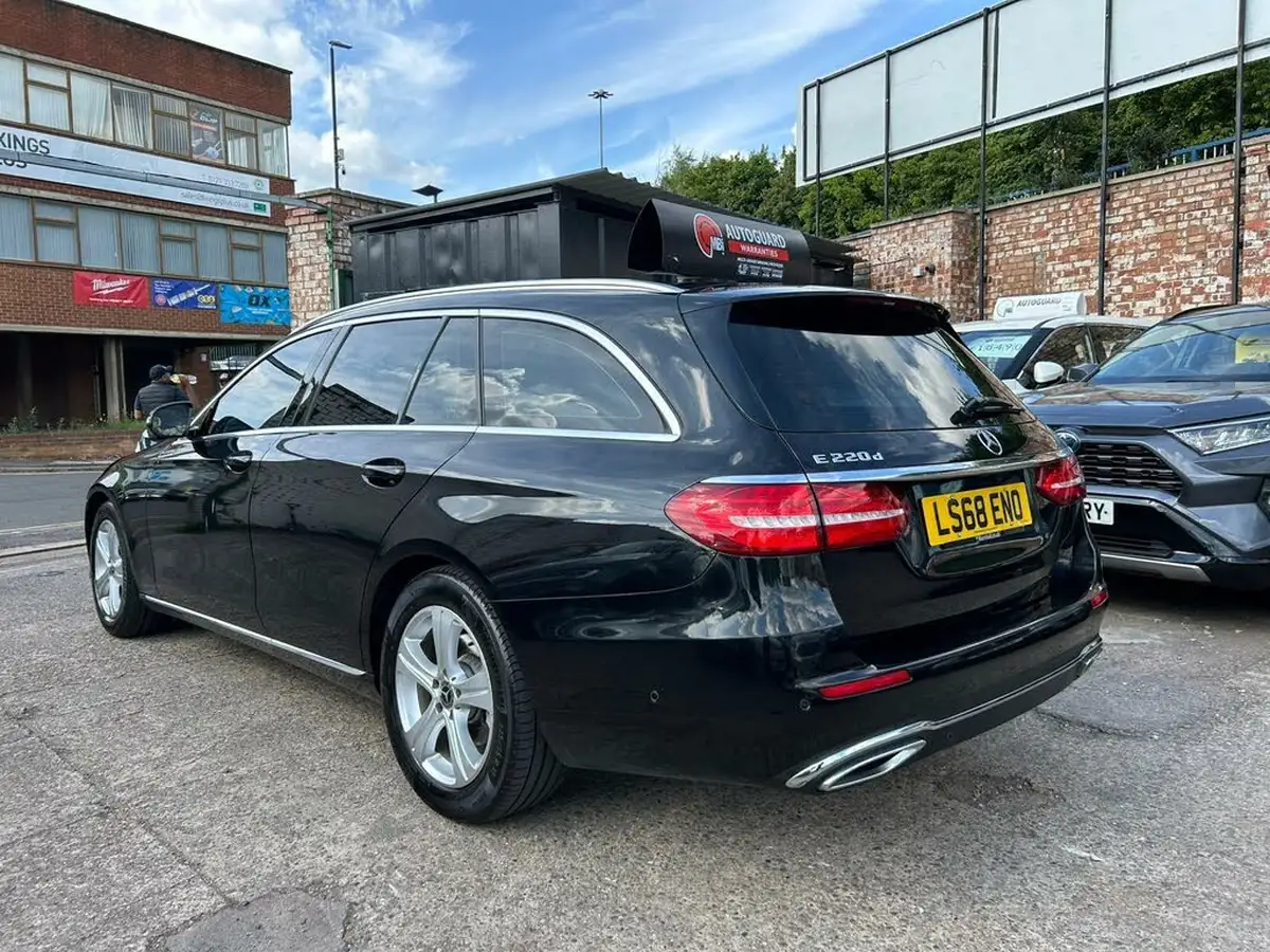 2018-mercedes-benz-e-class-20d-e220d-se-ss-estate-5d-big-4
