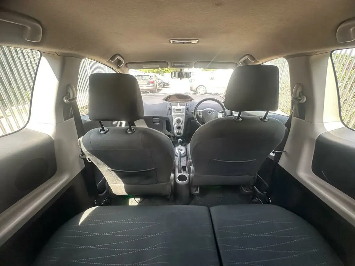 2008-toyota-yaris-13-t-spirit-3d-mmt-big-12
