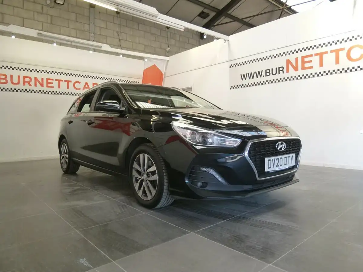 2020-hyundai-i30-16crdi-se-nav-115ps-tourer-big-8