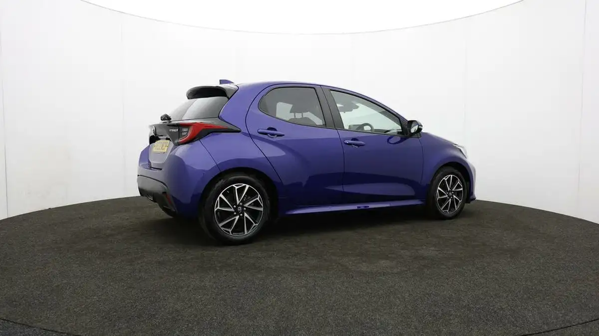 2022-toyota-yaris-15-vvt-i-design-big-36