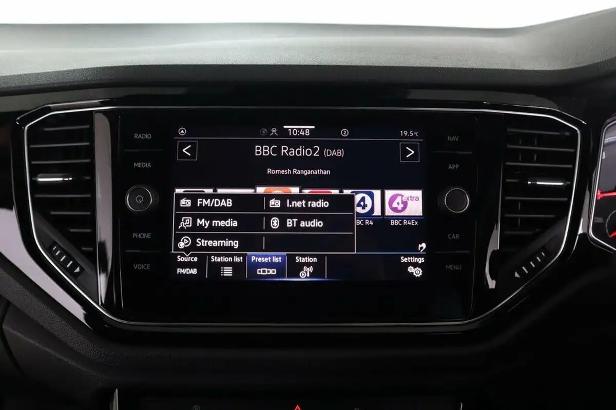 2020-volkswagen-t-roc-15-tsi-black-edition-dsg-big-32
