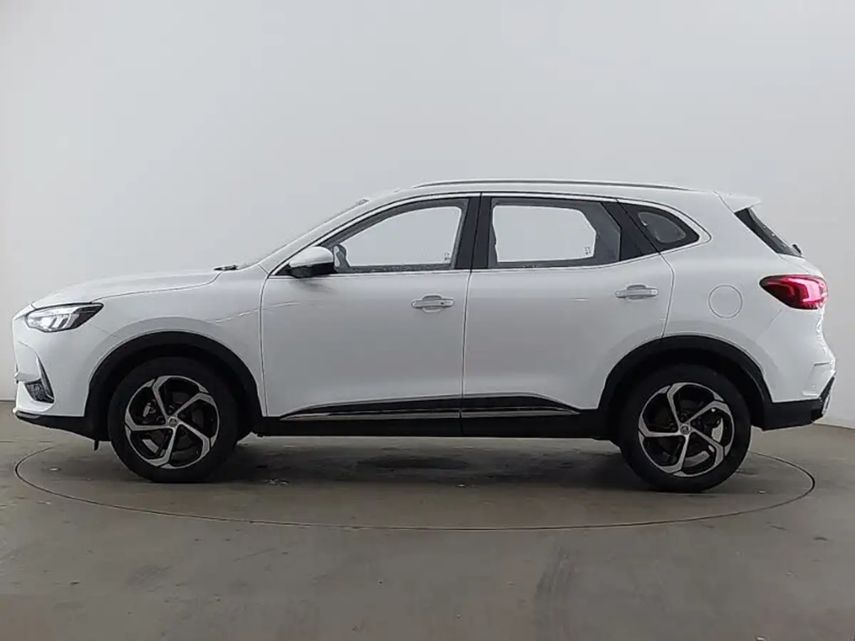 2024-mg-hs-15t-gdi-se-162ps-1490cc-big-3