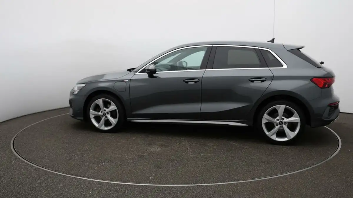 2021-audi-a3-14-40-tfsi-e-s-line-big-57