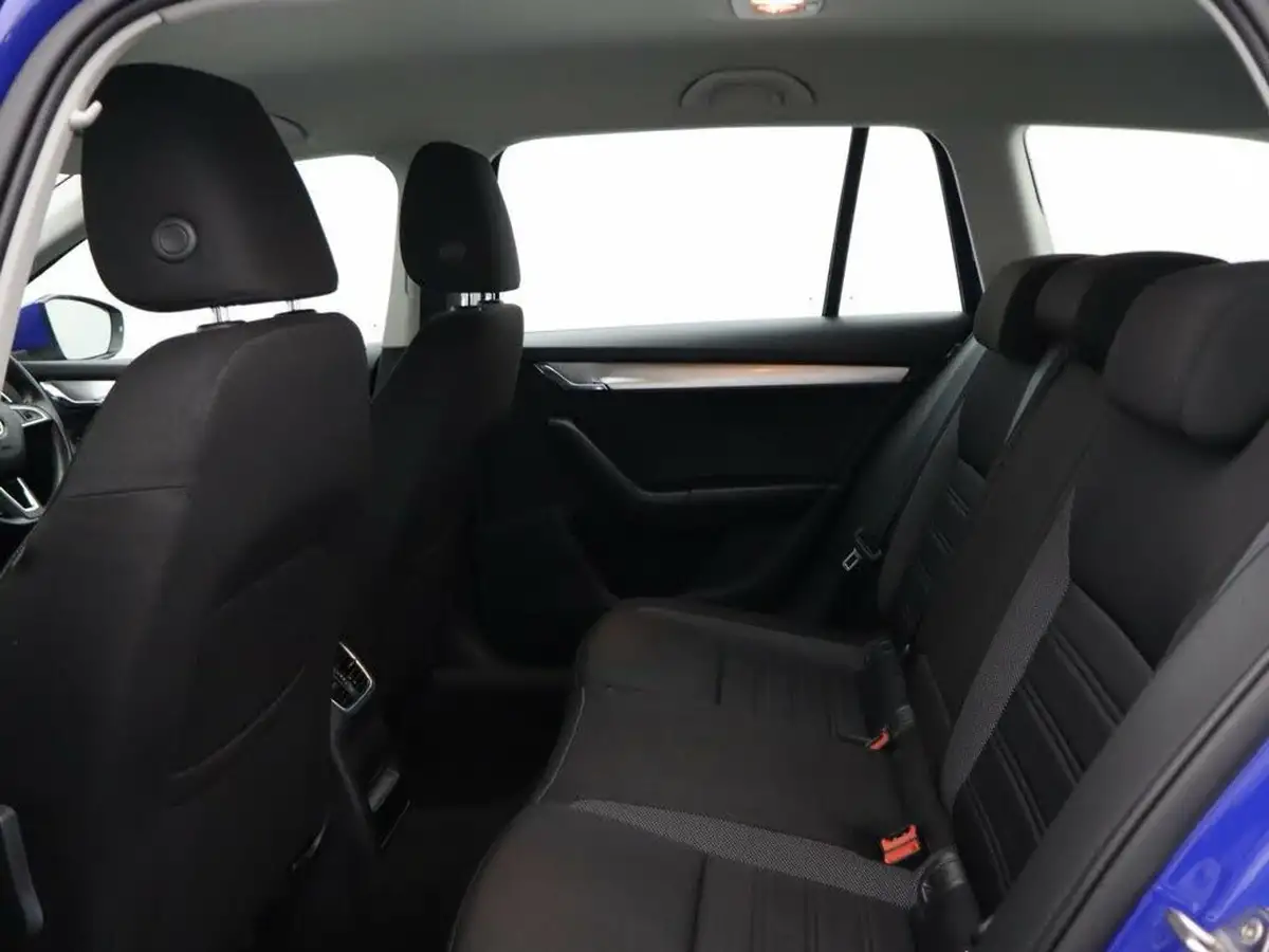 2020-skoda-octavia-10-tsi-se-technology-115ps-estate-big-24