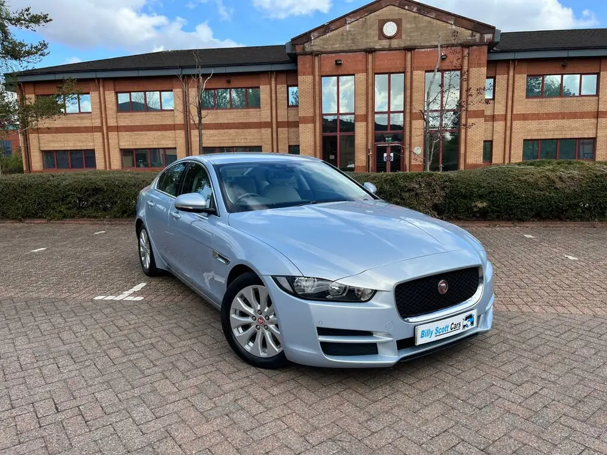 2016-jaguar-xe-20d-prestige-163ps-big-9