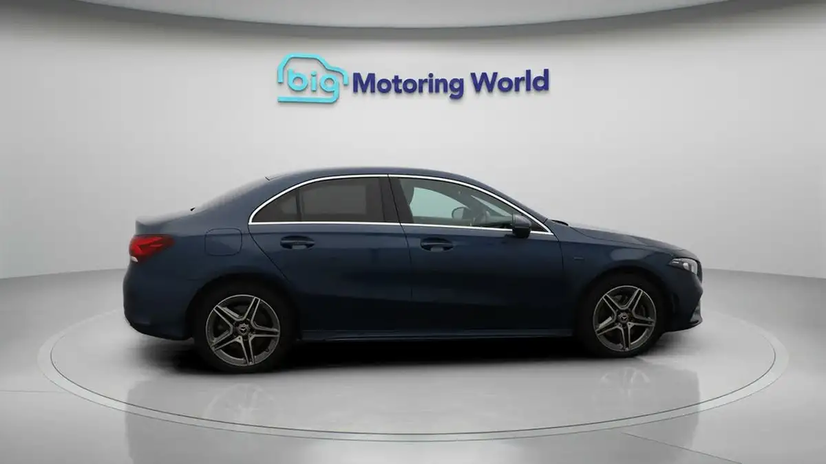 2021-mercedes-benz-a-class-13-a250e-amg-line-executive-saloon-4d-big-8