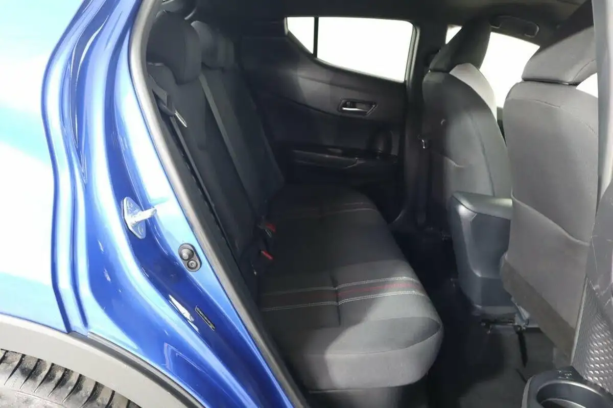 2022-toyota-c-hr-18-vvt-i-gr-sport-big-12