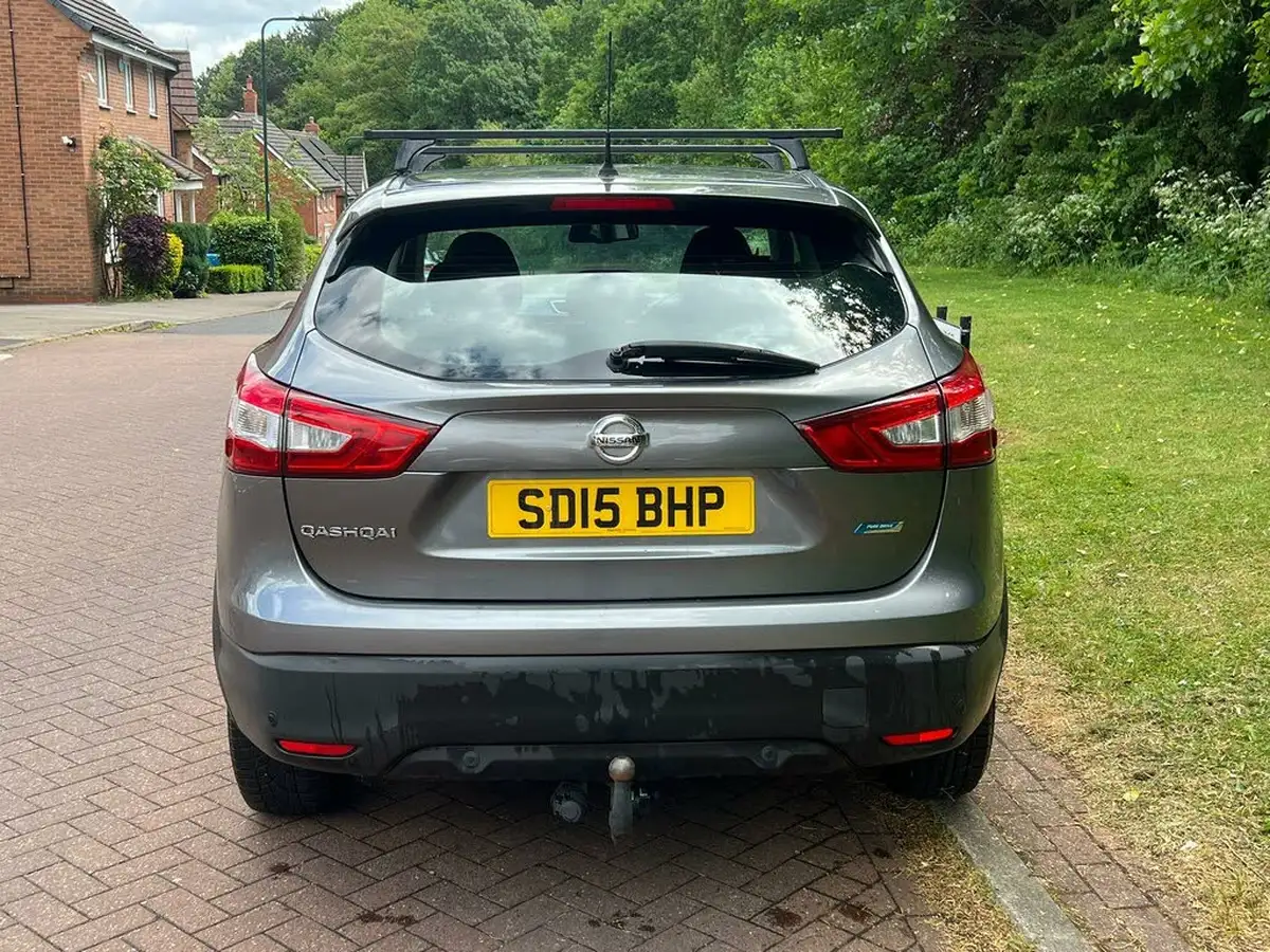 2015-nissan-qashqai-15dci-acenta-smart-vision-pack-big-4