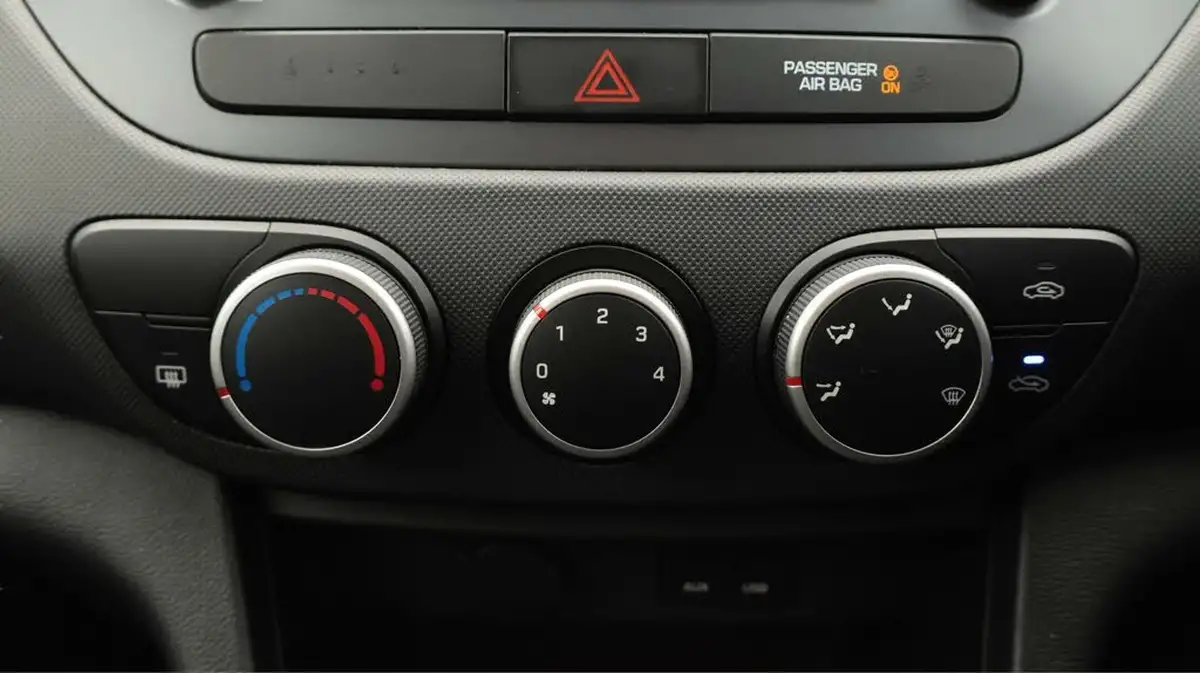 2019-hyundai-i10-10-s-big-12