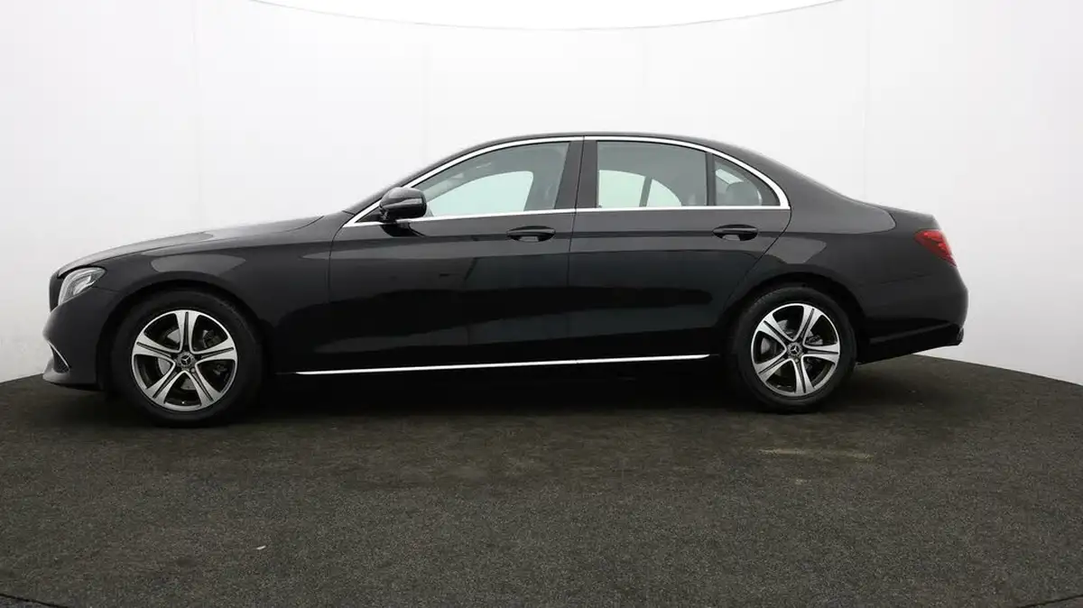 2019-mercedes-benz-e-class-20d-e220d-se-ss-saloon-4d-big-68