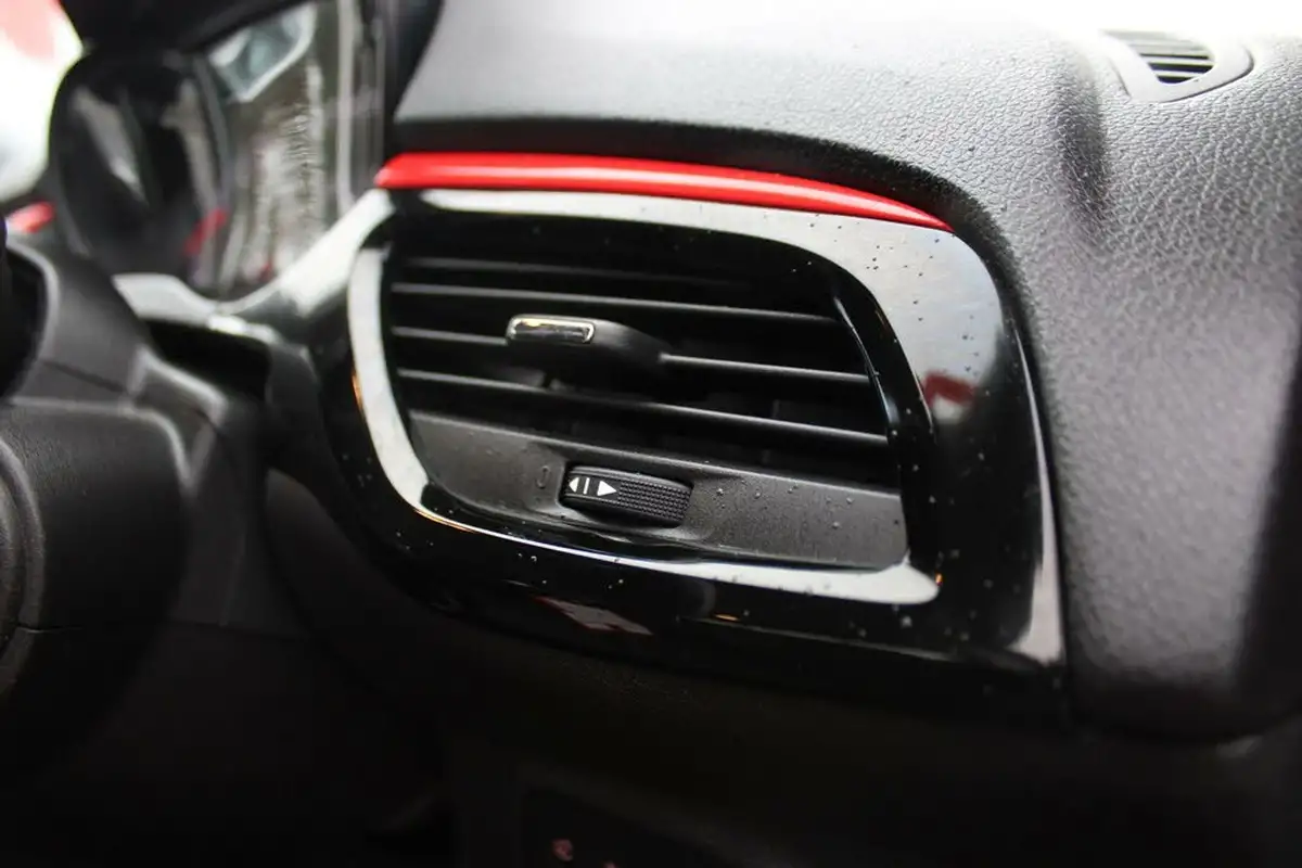 2015-vauxhall-corsa-14i-sri-vx-line-90ps-ecoflex-5d-1398cc-big-33