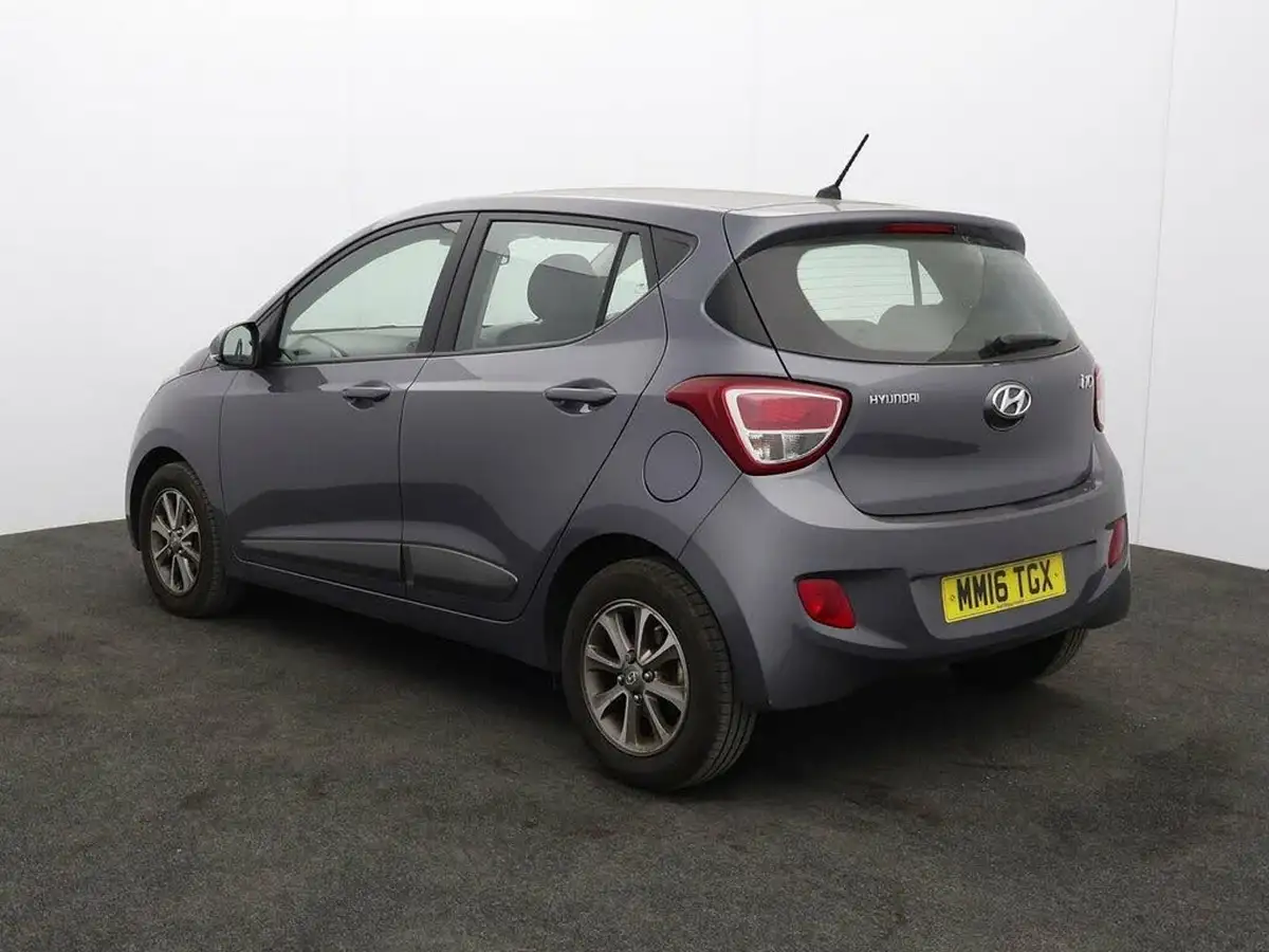 2016-hyundai-i10-12-premium-auto-big-7