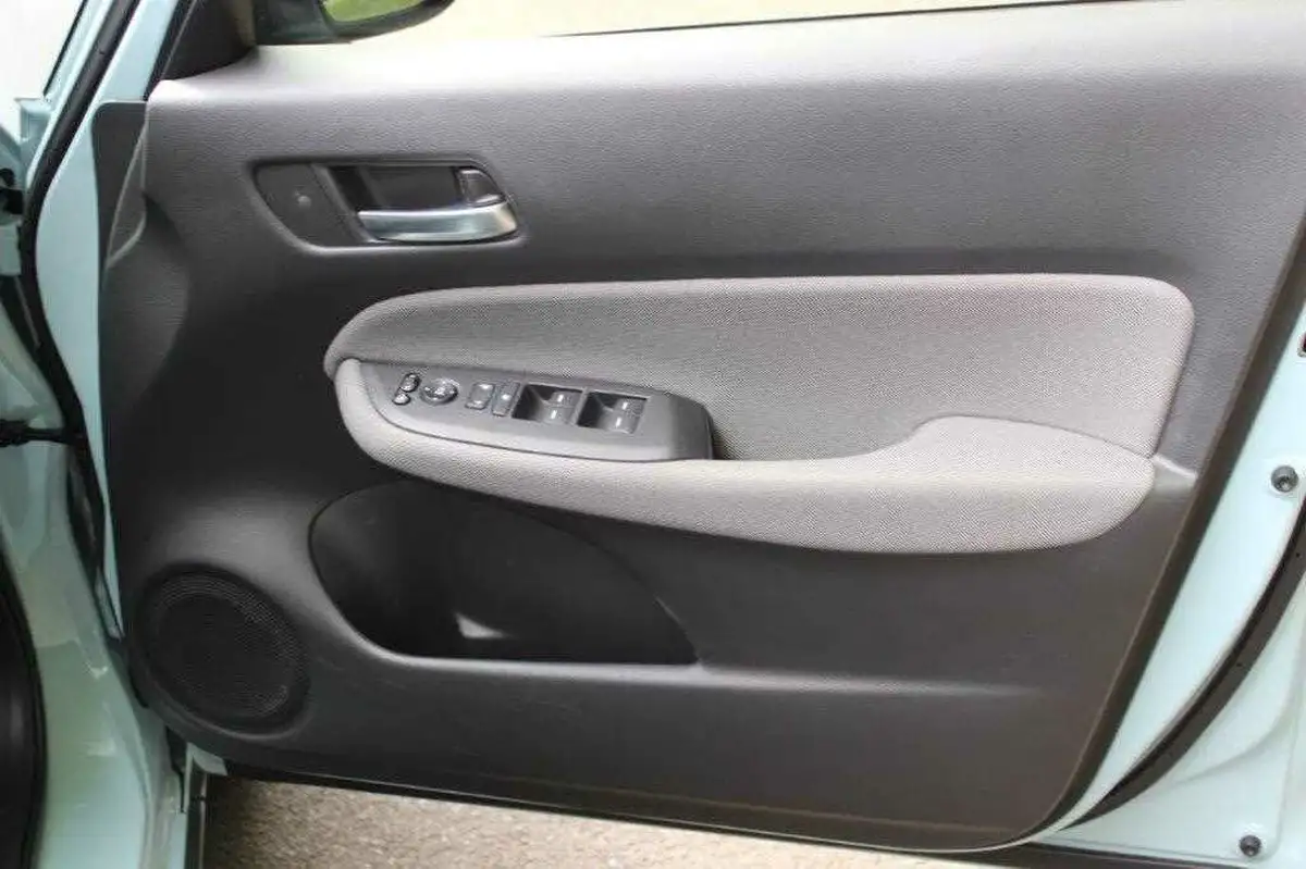 2020-honda-jazz-15-i-mmd-crosstar-ex-big-24