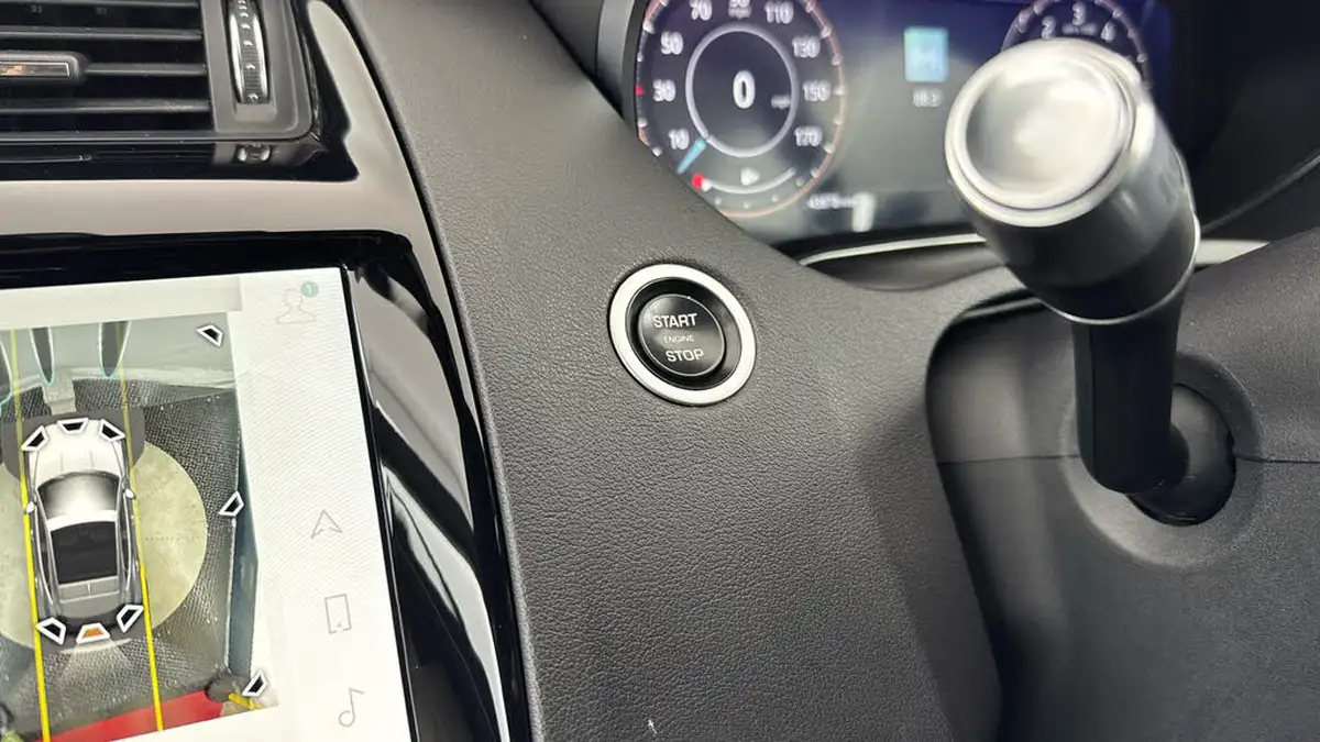 2021-jaguar-e-pace-15-p300e-r-dynamic-se-big-23