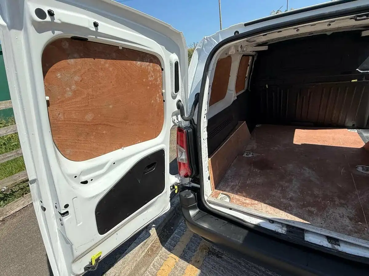 2021-citroen-berlingo-15bluehdi-1000-enterprise-pro-100pseu6d-big-27