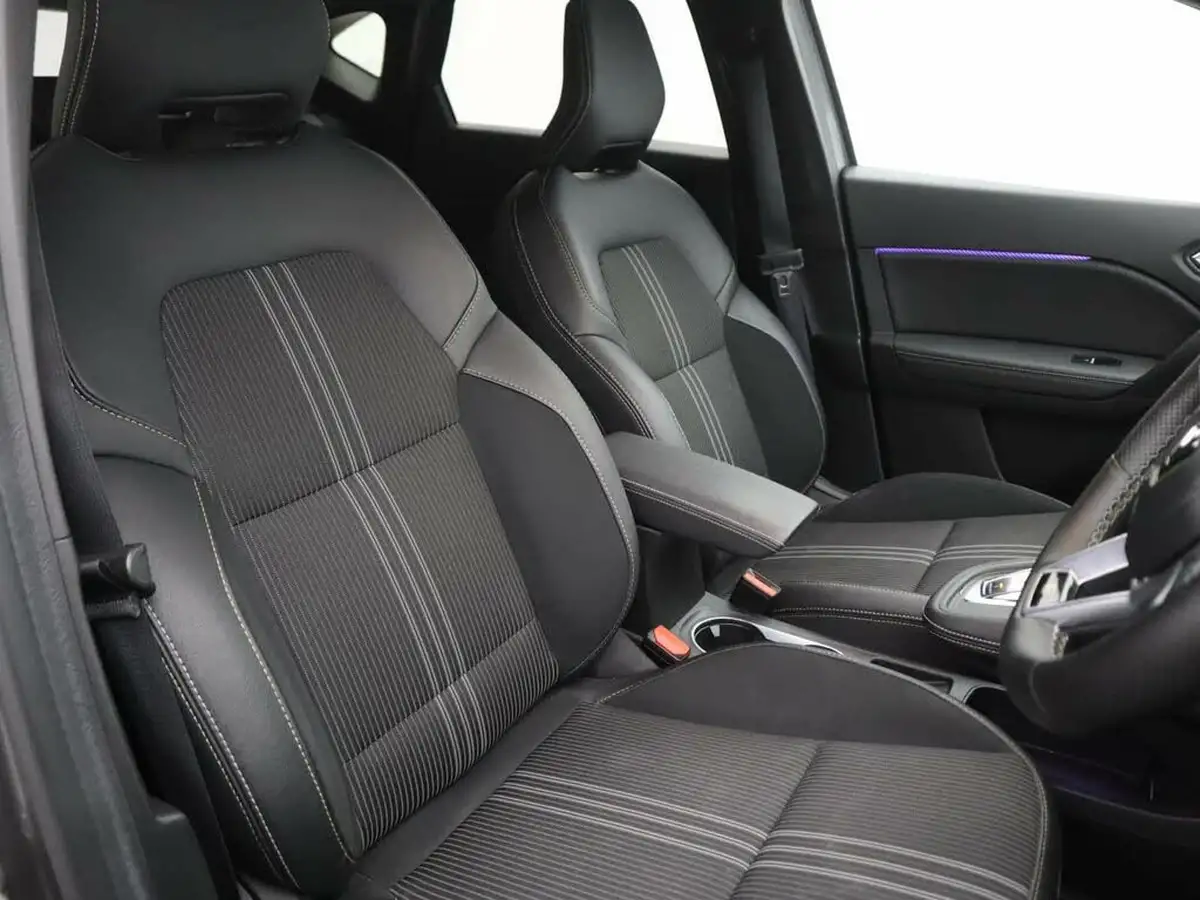 2023-renault-captur-16-e-tech-engineered-145ps-full-big-10