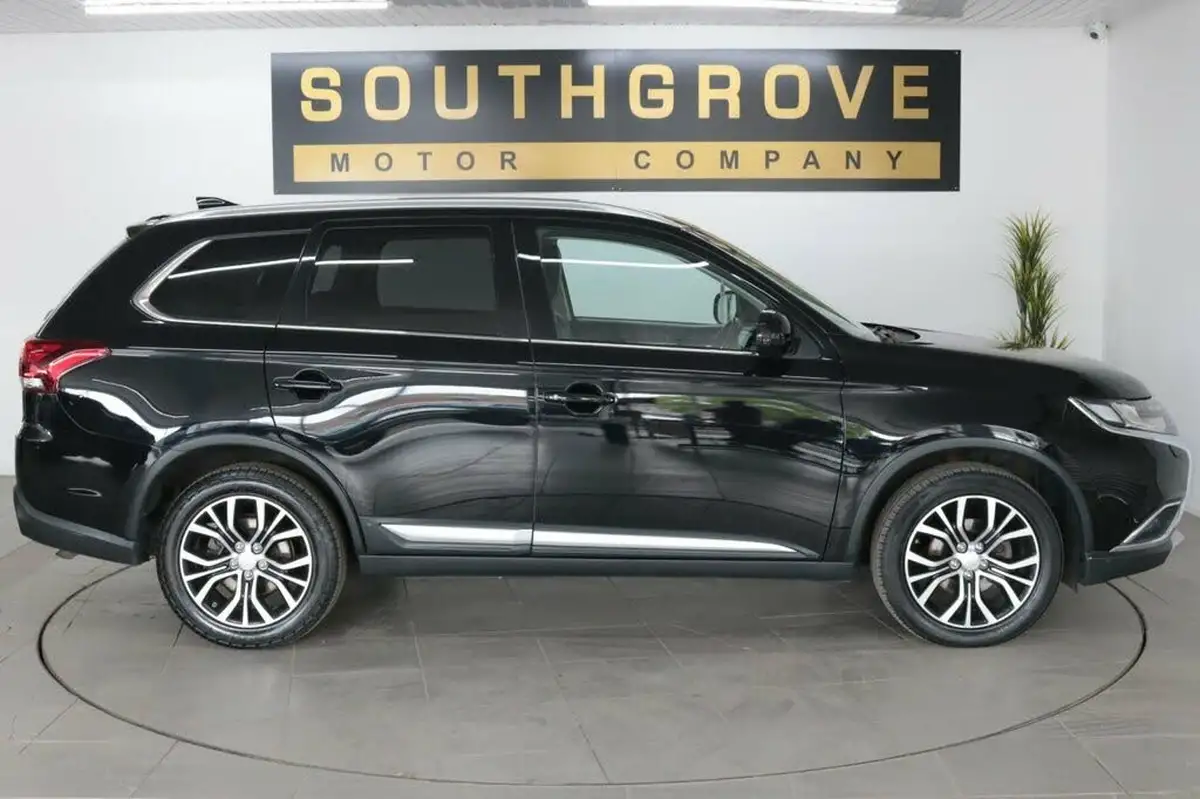2018-mitsubishi-outlander-22di-d-4-leather-big-7
