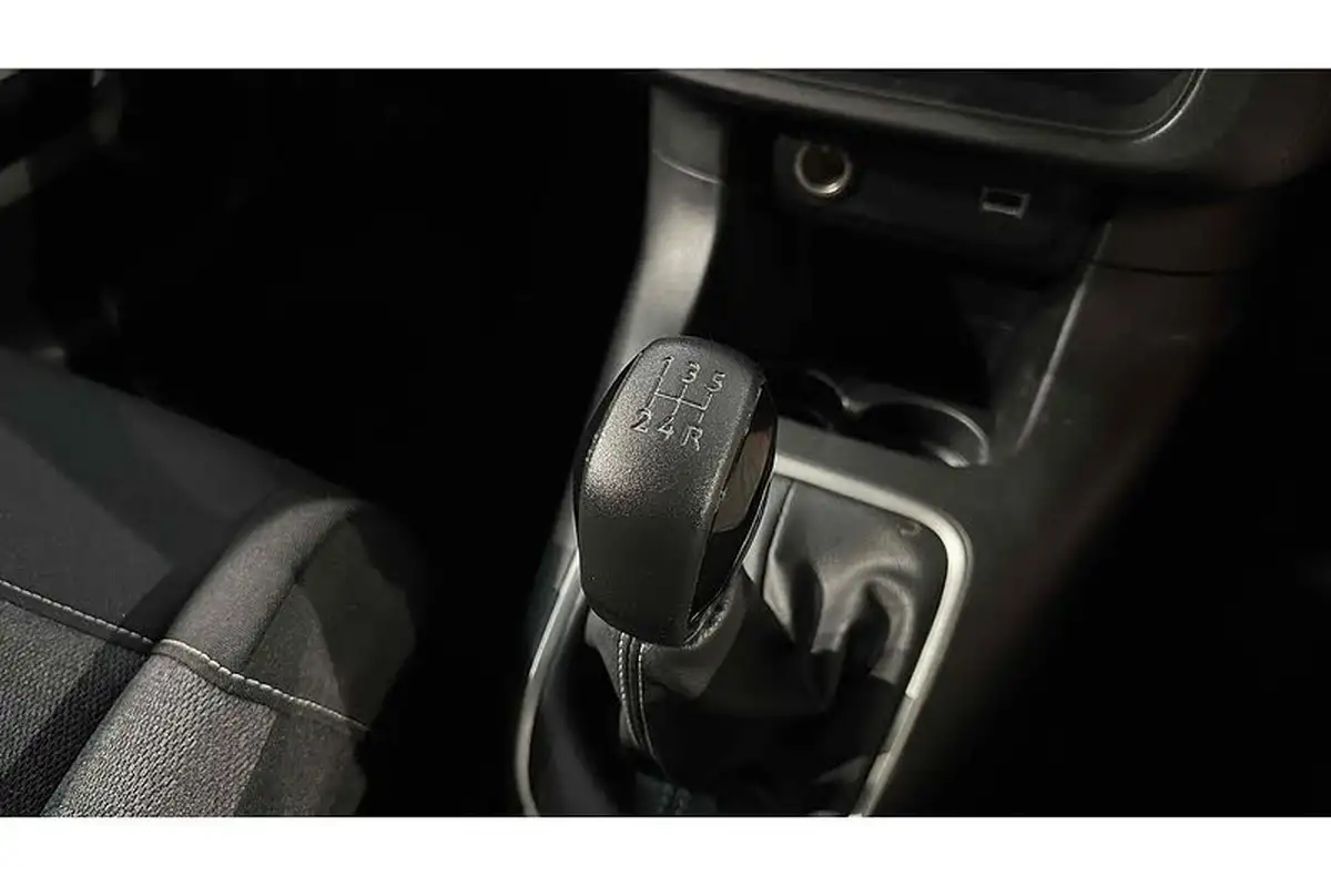 2021-citroen-c3-12-puretech-shine-plus-83ps-big-44