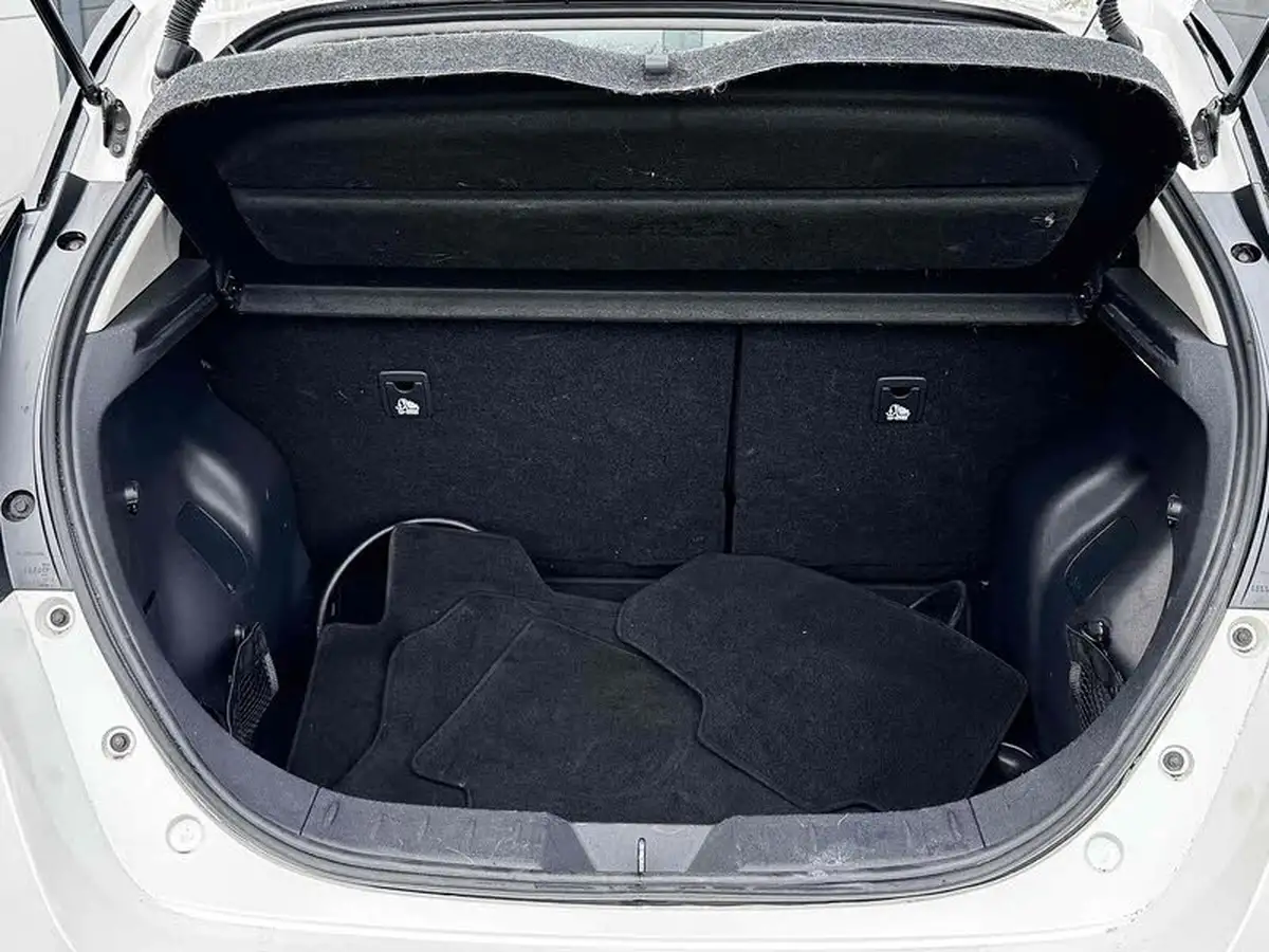 2022-nissan-leaf-e-acenta-big-8