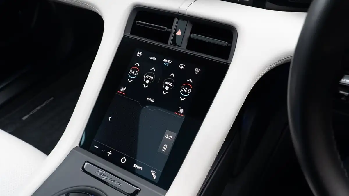 2021-porsche-taycan-e-4s-571ps-performance-battery-plus-big-19