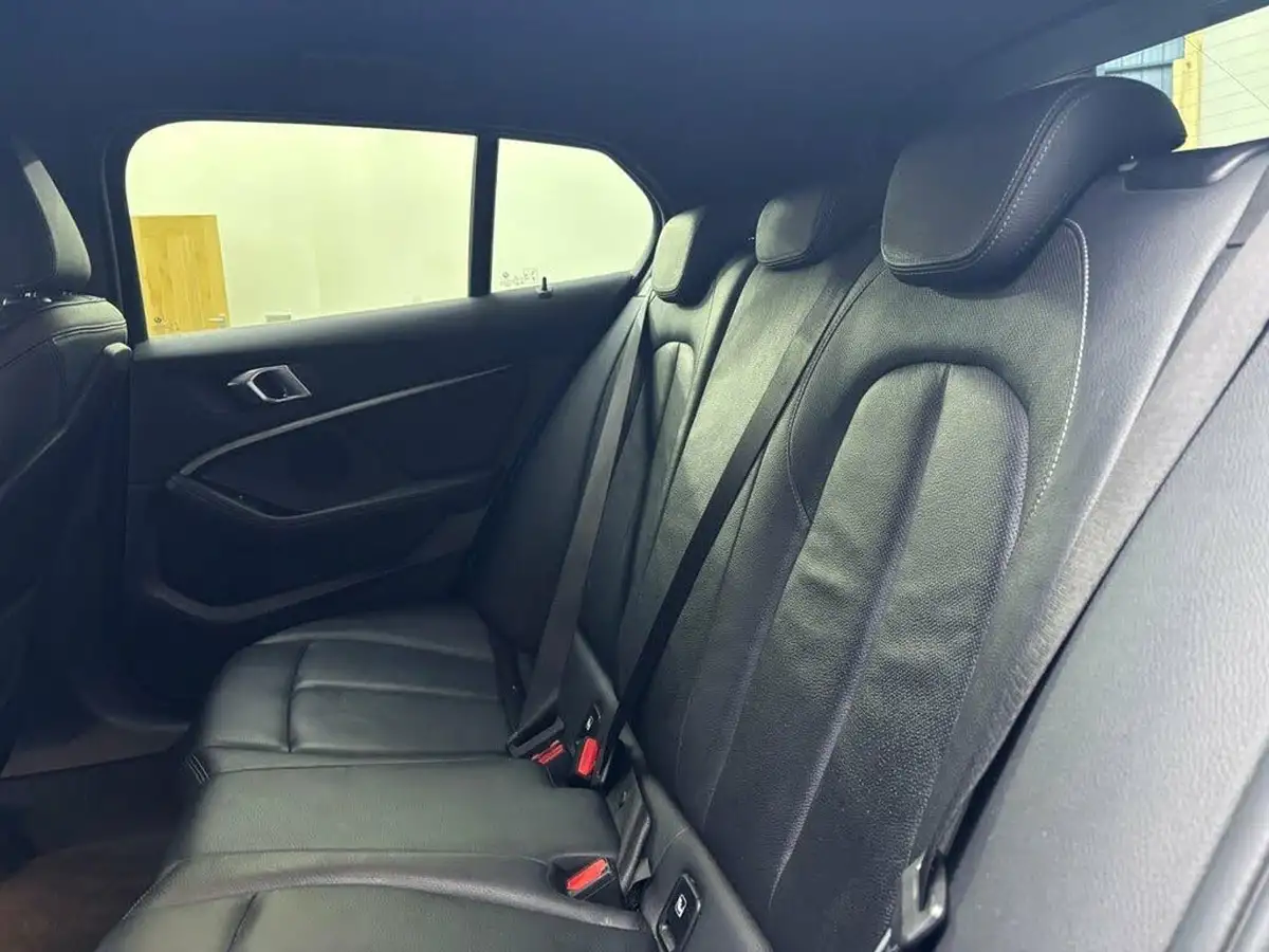 2020-bmw-1-series-20td-118d-sport-auto-big-28