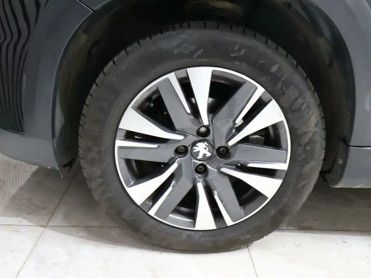 2019-peugeot-2008-suv-12-puretech-allure-premium-82bhp-big-48