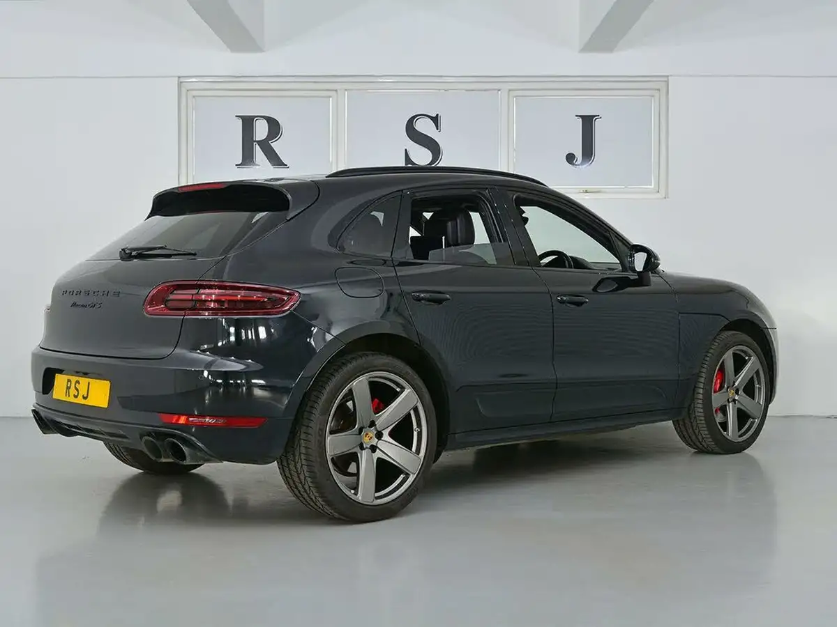 2018-porsche-macan-30-gts-big-2