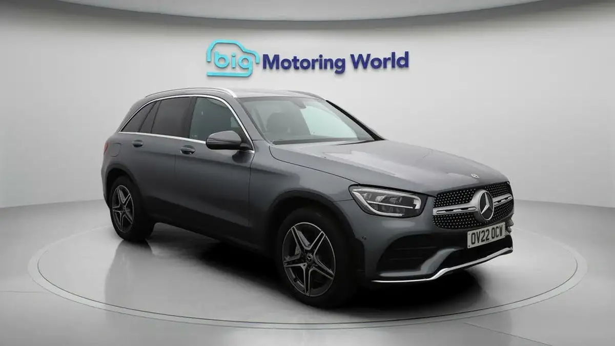 2022-mercedes-benz-glc-class-20d-glc220d-amg-line-195ps-station-wagon-5d-1950cc-4matic-plus-big-1