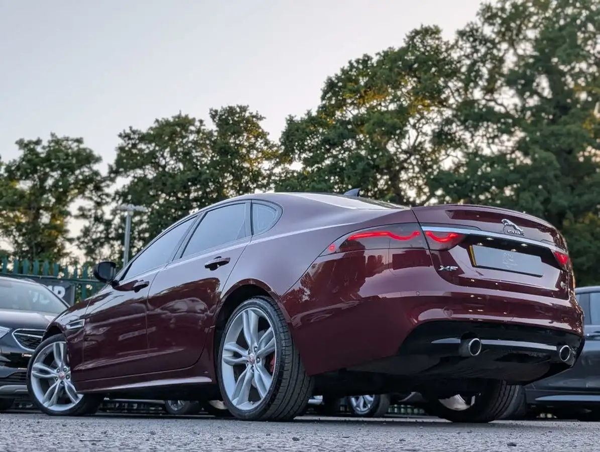 2016-jaguar-xf-30td-s-big-10