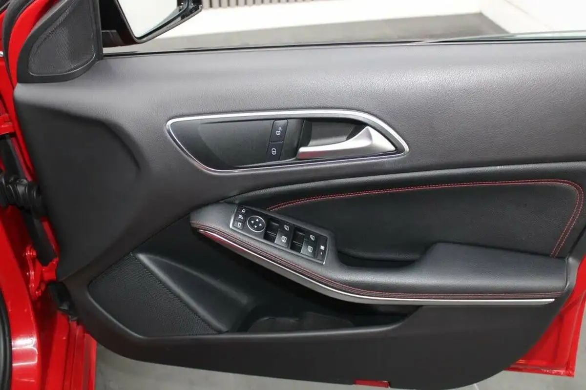 2017-mercedes-benz-a-class-21d-a200d-amg-line-premiumss-7g-dct-big-8