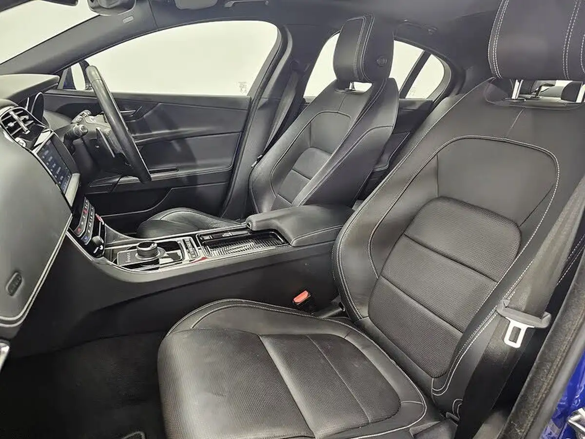 2019-jaguar-xe-20i-r-sport-200ps-big-3