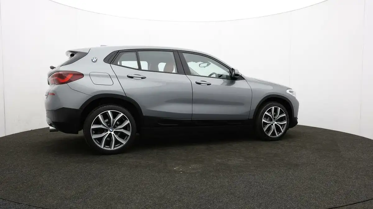 2021-bmw-x2-20-xdrive20i-sport-big-35