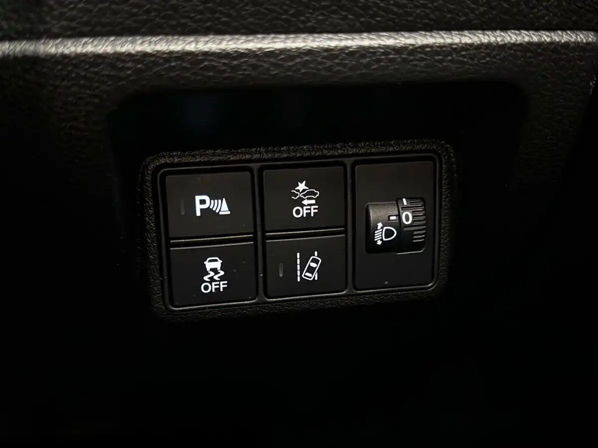 2018-honda-civic-10-vtec-turbo-sr-126ps-hatchback-5d-big-24