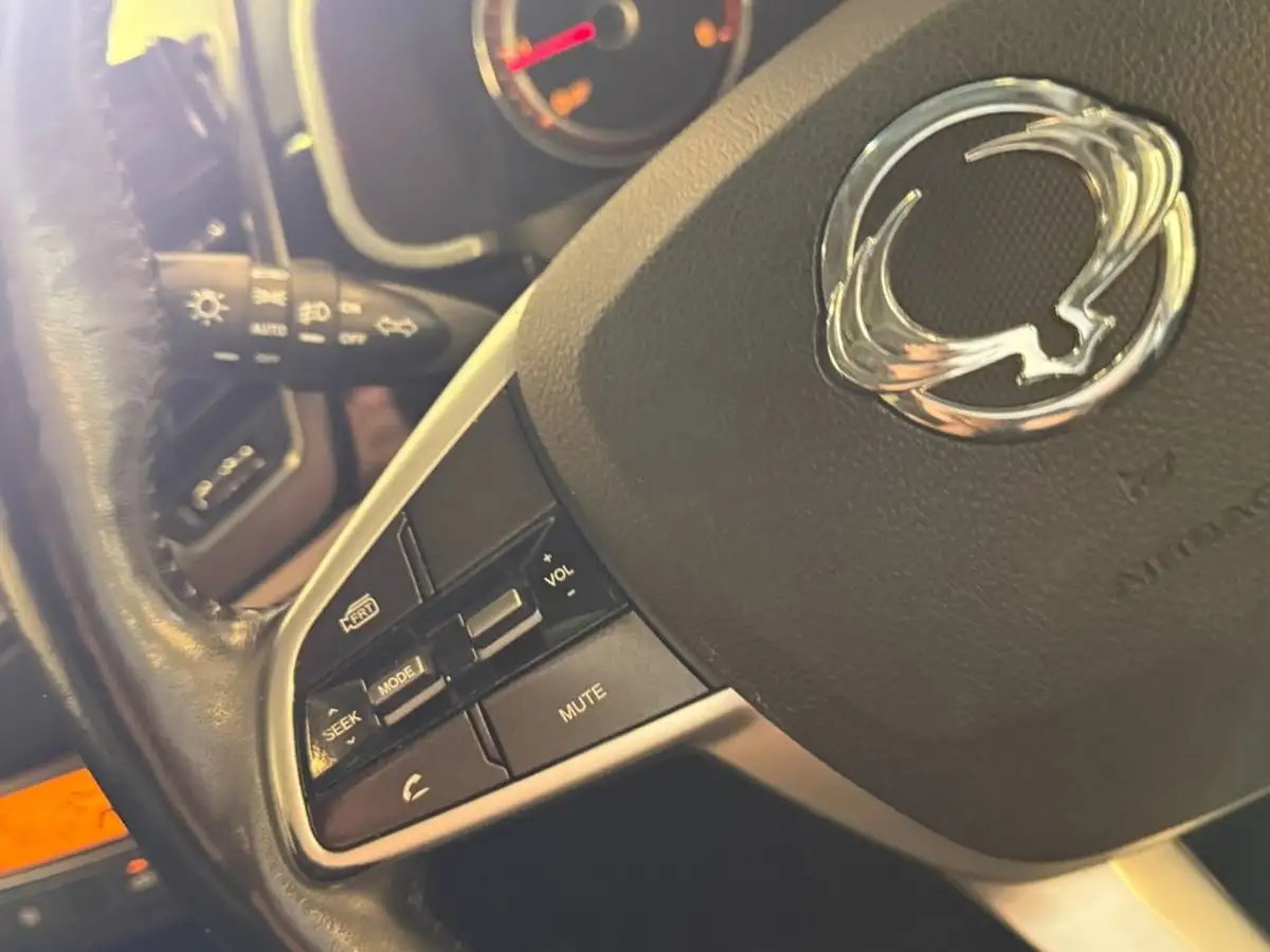 2019-kgm-ssangyong-korando-22td-ultimate-big-53