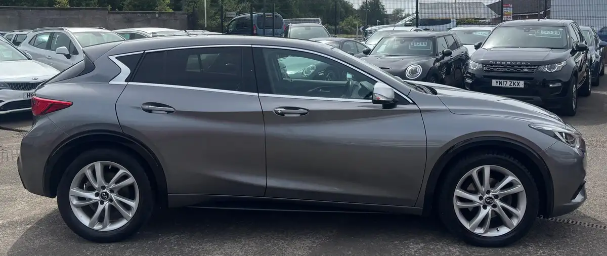 2016-infiniti-q30-15d-business-executive-dct-big-9