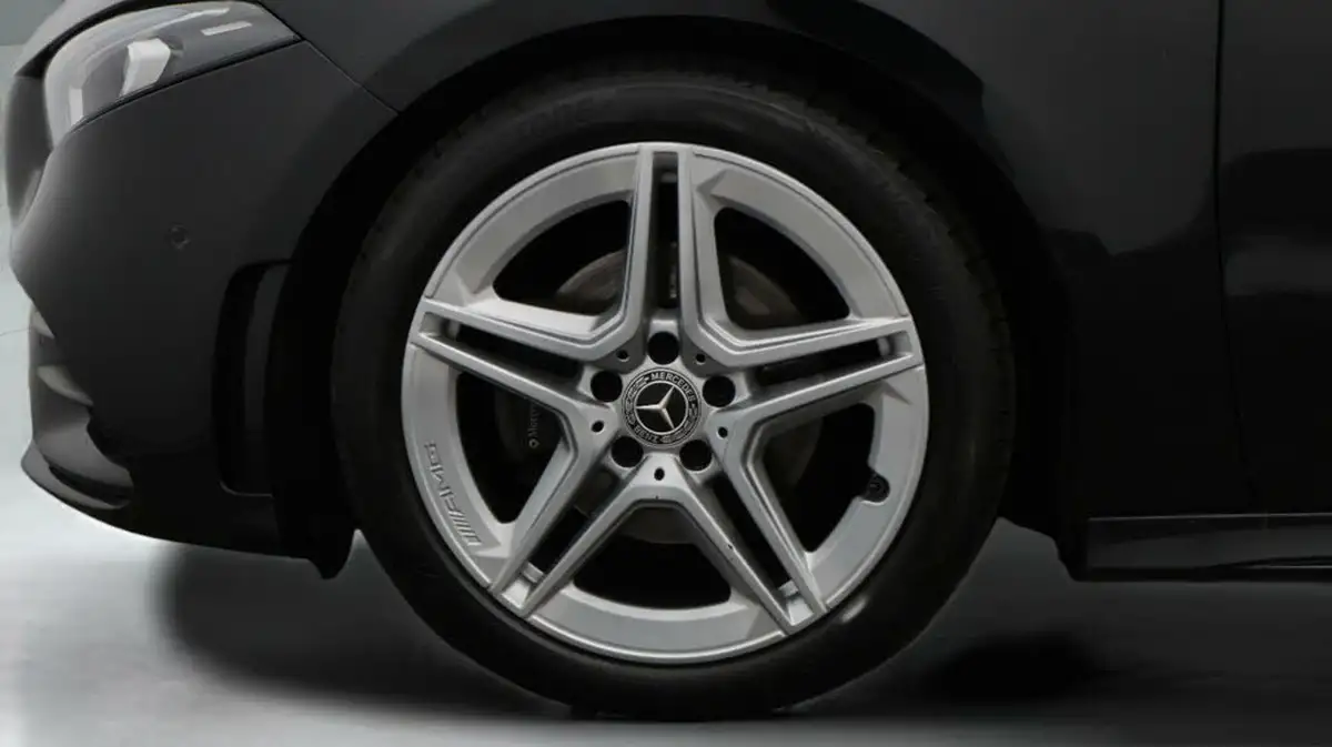 2020-mercedes-benz-a-class-13-a180-amg-line-executive-hatchback-5d-7g-dct-big-18