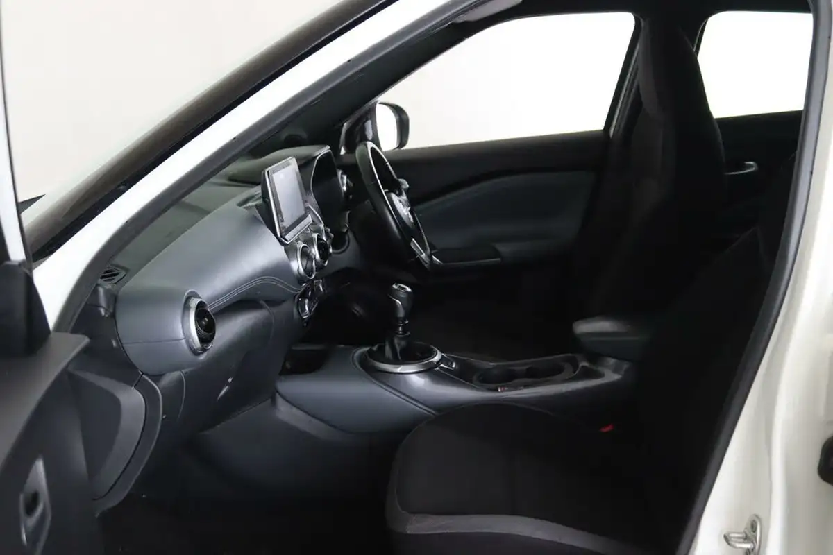 2021-nissan-juke-10-dig-t-n-connecta-big-10