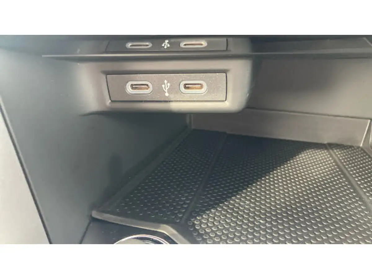 2023-volkswagen-t-roc-10-tsi-life-big-37