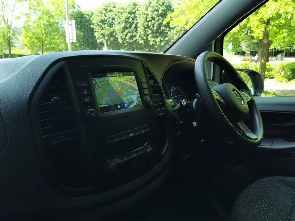 2022-mercedes-benz-vito-e-progressive-l2-big-8