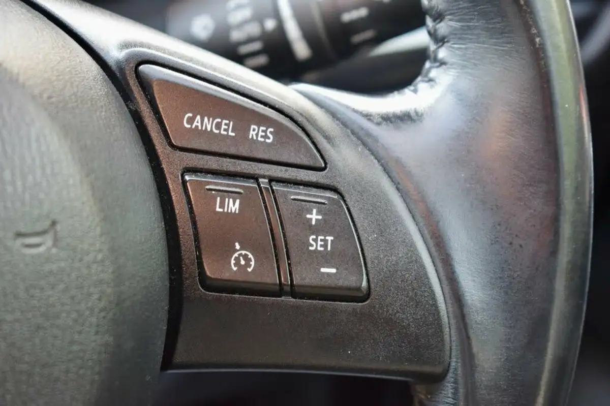 2013-mazda-mazda6-22d-se-l-nav-tourer-5d-big-37