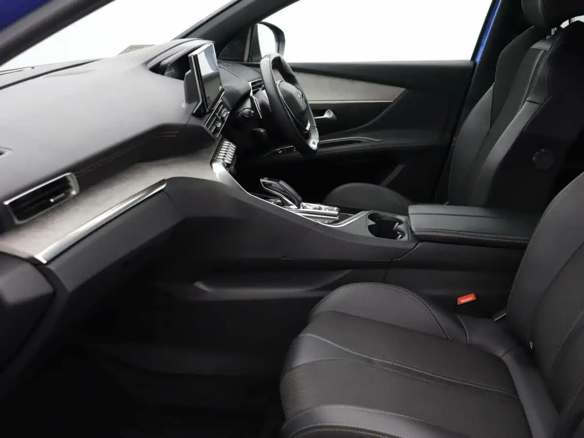 2022-peugeot-3008-suv-12-puretech-gt-eat8-big-29