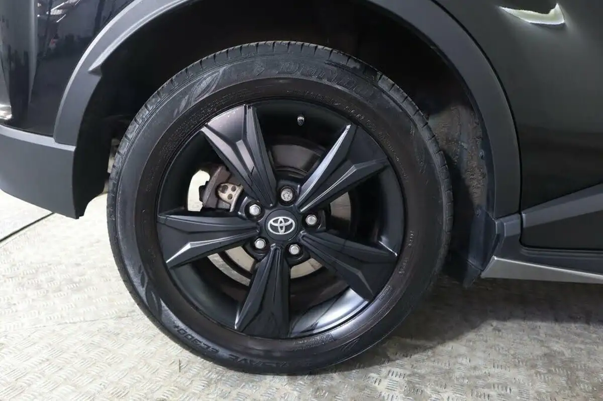 2021-toyota-c-hr-18-vvt-i-icon-big-27