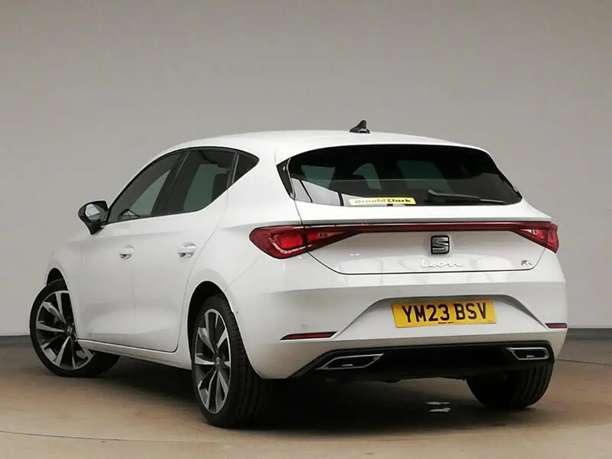 2023-seat-leon-10-etsi-evo-fr-sport-hatchback-big-1