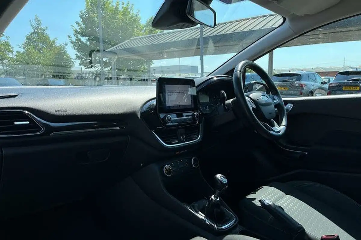 2019-ford-fiesta-10t-zetec-ss-3d-big-17