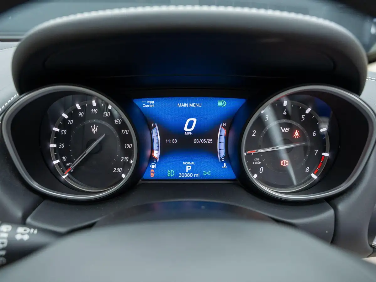 2020-maserati-levante-38-gts-big-33