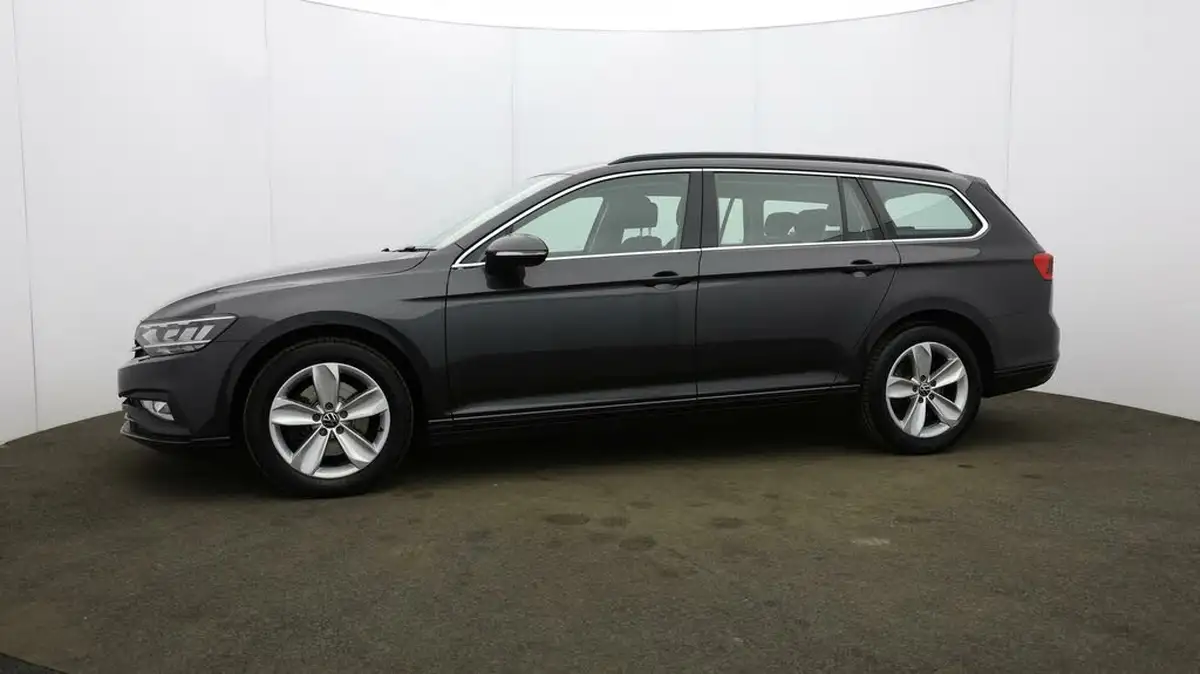 2021-volkswagen-passat-20tdi-se-nav-150ps-estate-5d-big-31