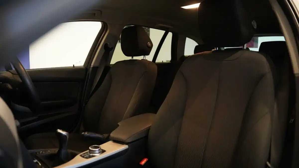 2019-bmw-3-series-20td-318d-se-150bhp-ss-touring-5d-big-23