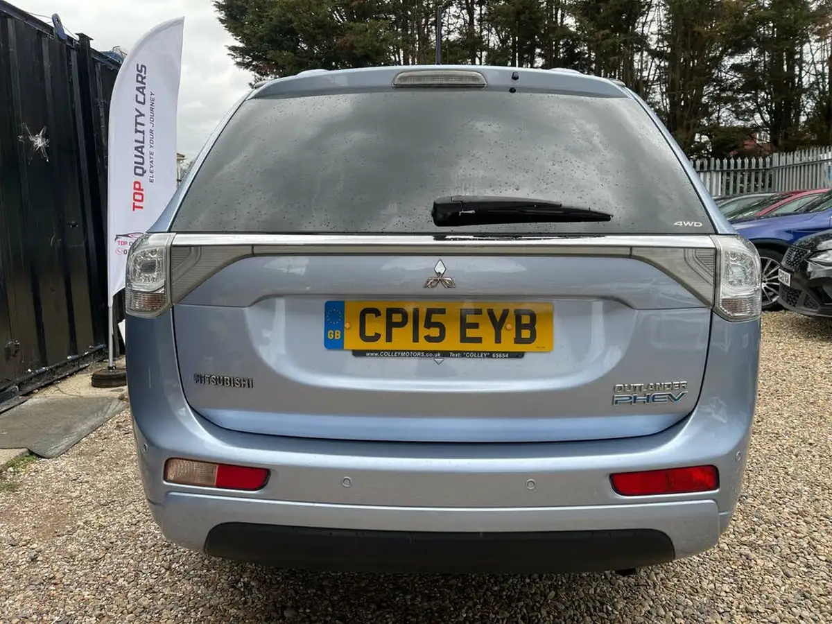 2015-mitsubishi-outlander-20-gx3h-5st-big-4